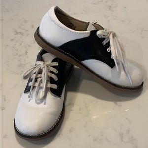 Footmates Oxford dress shoes